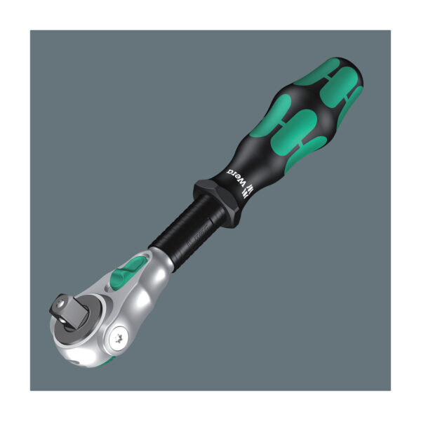 preventing injuries such as blisters and calluses. The hard materials used for the handle ensure quick and easy hand repositioning without any danger of the skin 